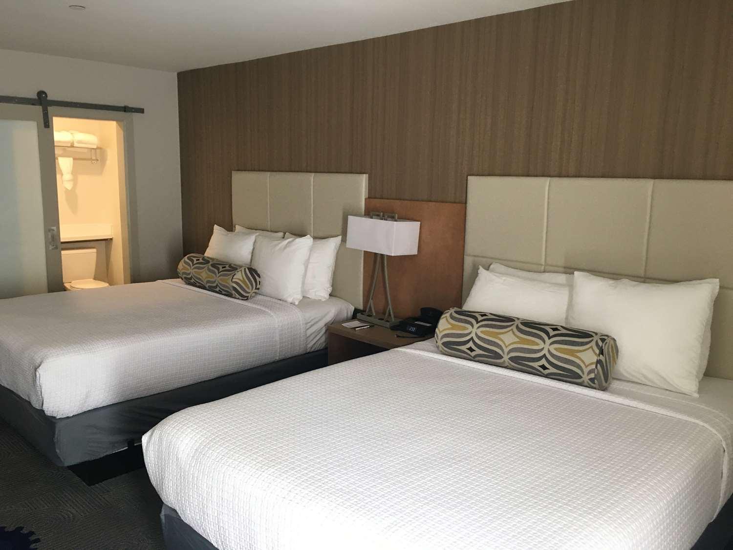 Hotel Western Red Coach 3*